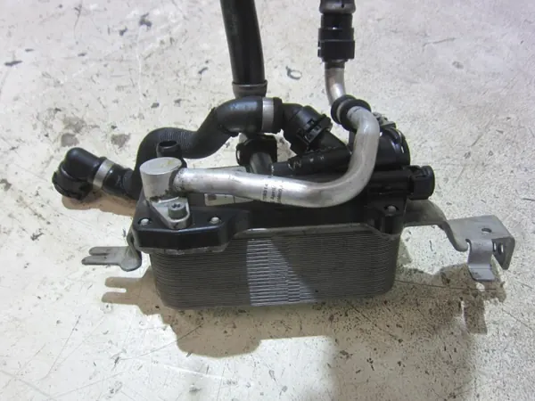 BMW Oljekylarrör OEM V6CXV5XV6D59SF5E84D5S64 image 9
