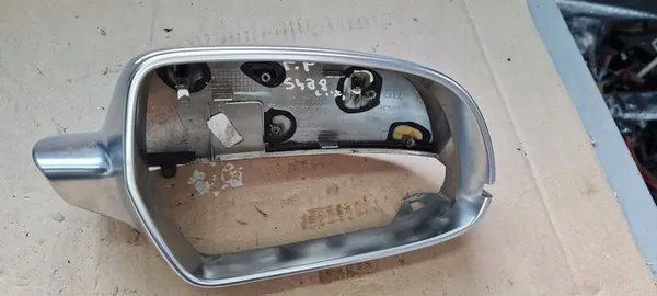 S4 B8 A4 Höger Spegelkåpa Krom 8F0857528A image 2