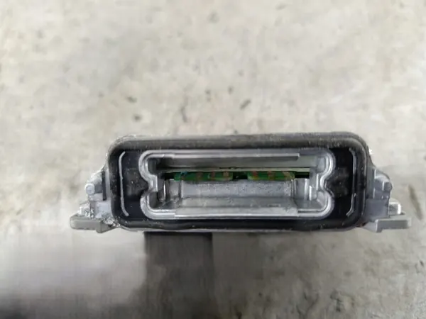 Xenon-virtalähde OEM 89034934 Valeo Opel Vectra C:lle image 5