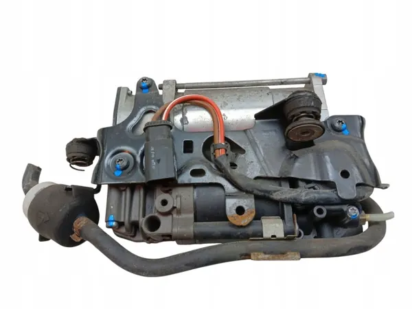 Mercedes luchtvering compressor OEM A2123200404 image 2