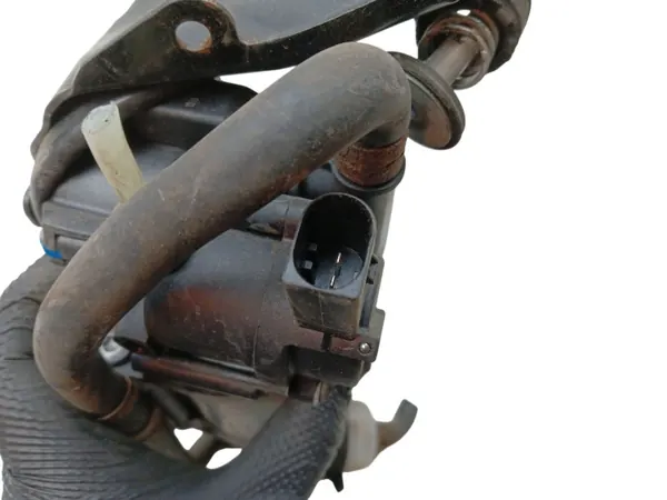 Mercedes luchtvering compressor OEM A2123200404 image 3