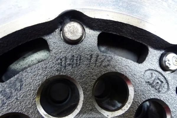 VOLVO V60 I S60 II V70 III XC60 Volante de Dupla Massa image 4