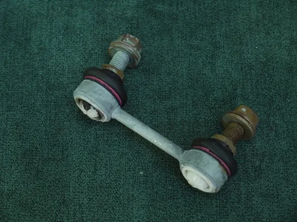 Rubber connector OEM 4G43-5489-AD voor Aston Martin image 2