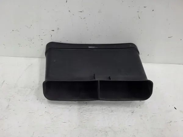 Mercedes A35 AMG ohjausilmanotto OEM A1775051700 image 3