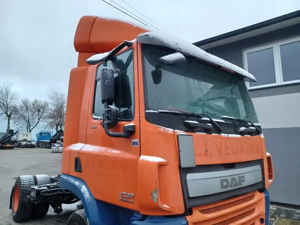 DAF CF 86 dagcabine OEM 1843441 - Gebruikte staat image 2