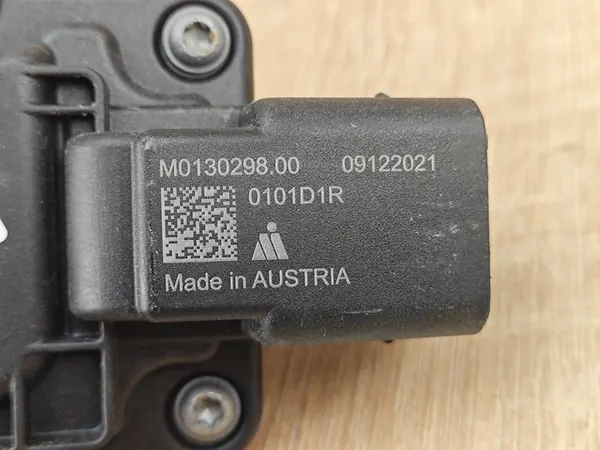 BMW G26 G20 Vaihteiston Ohjausmoduuli 5A32757 image 3