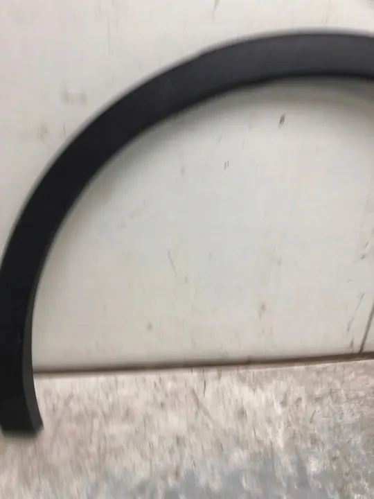 Garniture d'aile arrière gauche VW Tiguan II 5NA854819J image 2