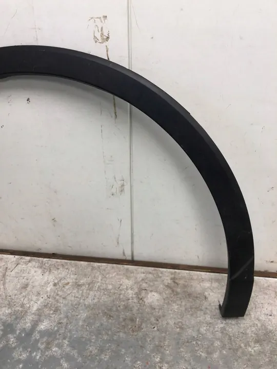 Garniture d'aile arrière gauche VW Tiguan II 5NA854819J image 3