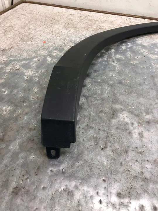 Garniture d'aile arrière gauche VW Tiguan II 5NA854819J image 4