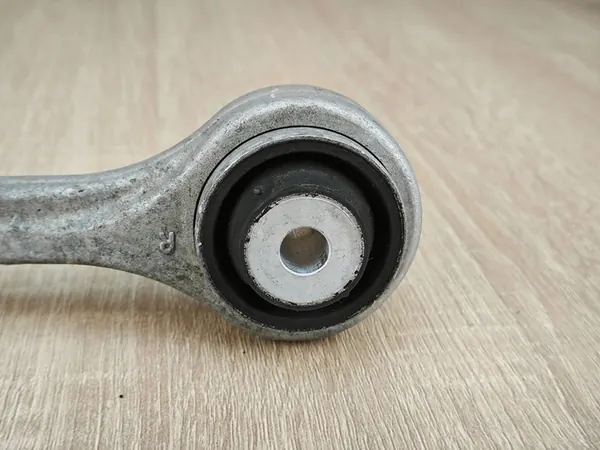 Braccio di Controllo Anteriore Destro Audi A5 F5 2.0 TFSI OEM 8W0407506E image 4