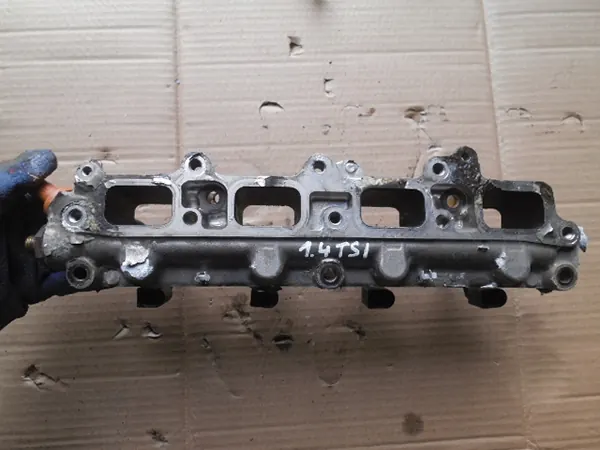 Rampa de injeção Audi Seat Skoda VW 1.4 TSI CAX 03C906036F image 2