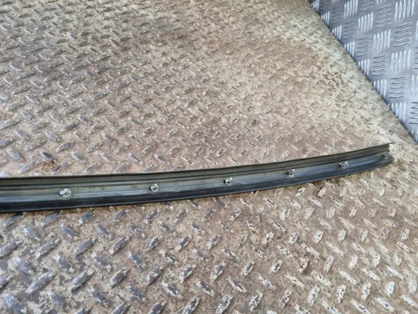 Guarniçao de pilar Audi Q5 SQ5 OEM PES13584 - Usado image 4