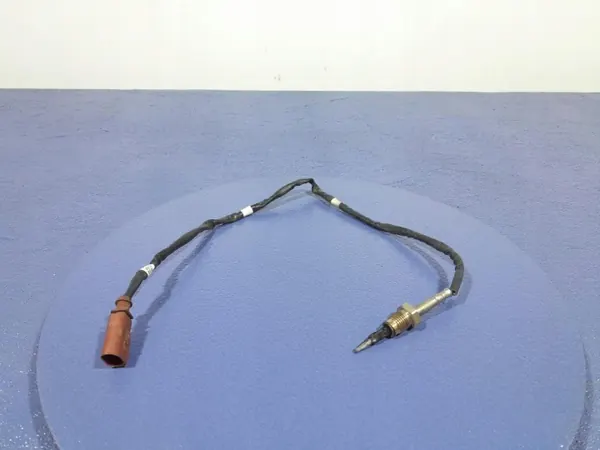 OEM 04L906088FC Temperature Sensor for Skoda Kodiaq image 2