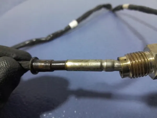 OEM 04L906088FC Temperature Sensor for Skoda Kodiaq image 4