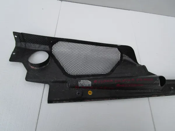 Hiilikilven suojus Lamborghini Gallardolle image 4