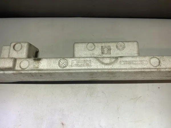 Absorbente de parachoques delantero OEM 62030JX00A Nissan NV200 image 3