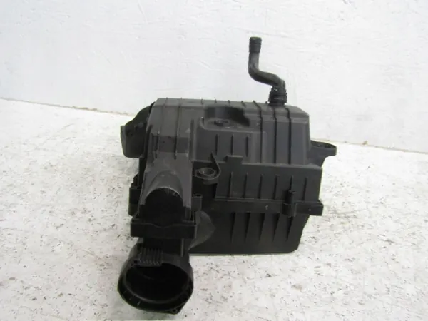 OEM 5Q0129601AC Luftfilterhus - Begagnad image 3