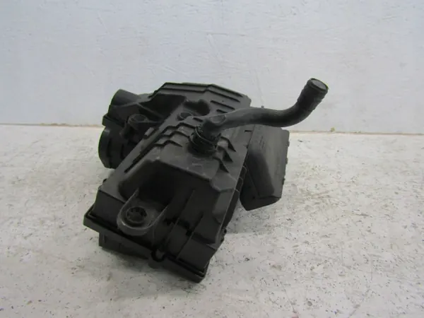 OEM 5Q0129601AC Luftfilterhus - Begagnad image 4