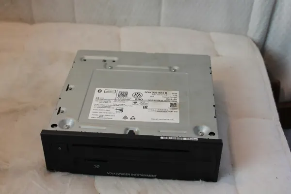 Unité Radio MIB2 OEM 3Q35824B pour VW Passat B8 Golf VII image 2