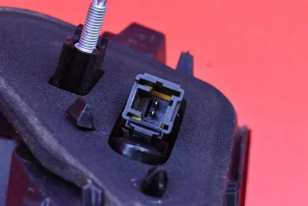 Luz Trasera Izquierda 9814758480 Peugeot 2008 17-20 image 8