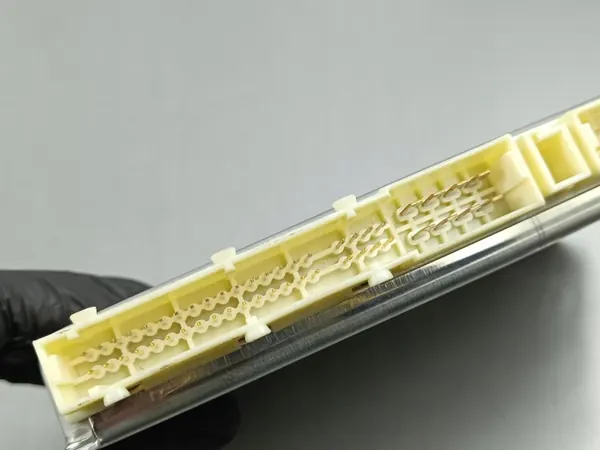 Módulo suspensión Maserati Levante OEM BV08C7028 image 3