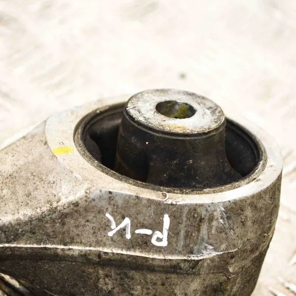 Braccio di controllo inferiore anteriore sinistro Tesla Model S 2017 image 6