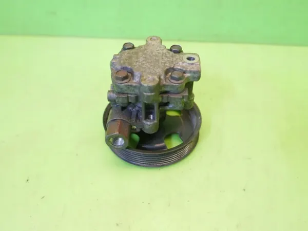 Pompe de direction assistée d'occasion OEM Fiat OE Freemont I image 5