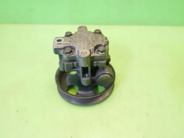 Pompe de direction assistée d'occasion OEM Fiat OE Freemont I image 6