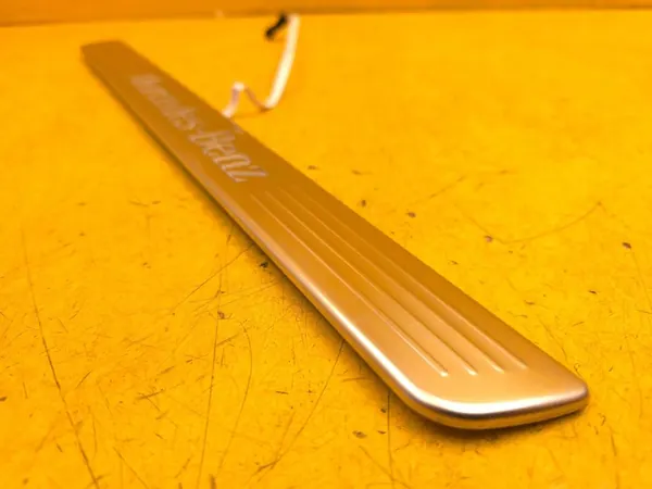 Conjunto de soleira iluminada GLE W167 SUV A1676861300 image 8