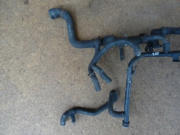 A3 8L TT 8N GOLF IV 1.8T Vesiputket 06A121133J image 2