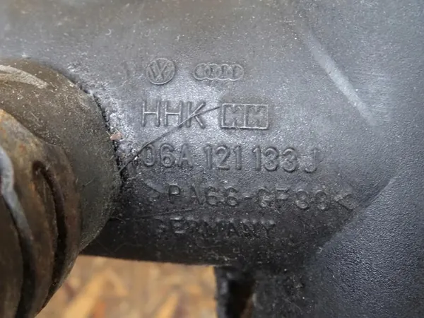 A3 8L TT 8N GOLF IV 1.8T Vesiputket 06A121133J image 5