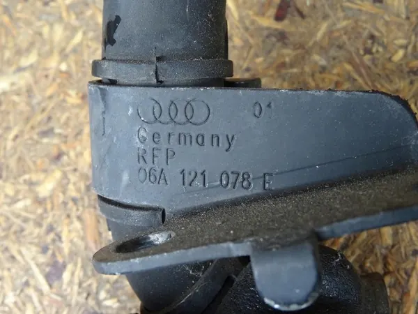 A3 8L TT 8N GOLF IV 1.8T Vesiputket 06A121133J image 8