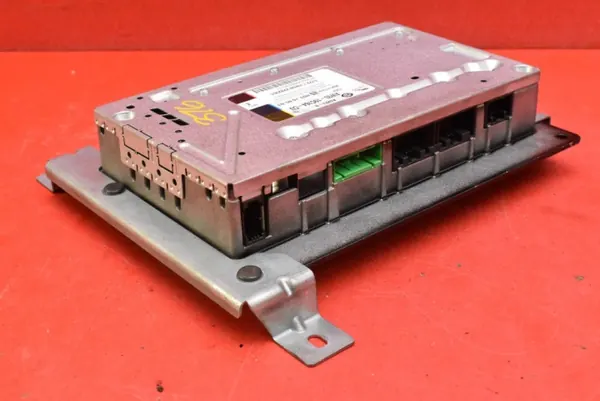 AW93-19C164-CU Radioversterker voor Jaguar XJ X351 image 4