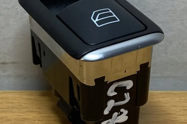 Achterste rechter raam bedieningsknop MERCEDES-BENZ E (W212) OEM image 2