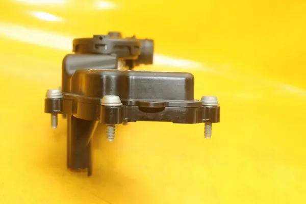 Öljyseparatori SEAT LEON III AUDI VW 1.5 TFSI DPC 05E103495T image 3