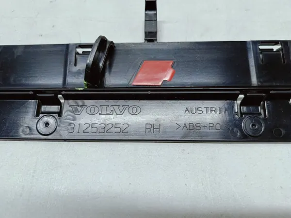 Glissière de seuil droit OEM 31253252 pour Volvo XC 90 image 8