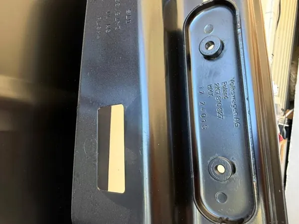 Rechter achter spatbord OEM 2K7813328 voor VW Caddy 2K7 image 3