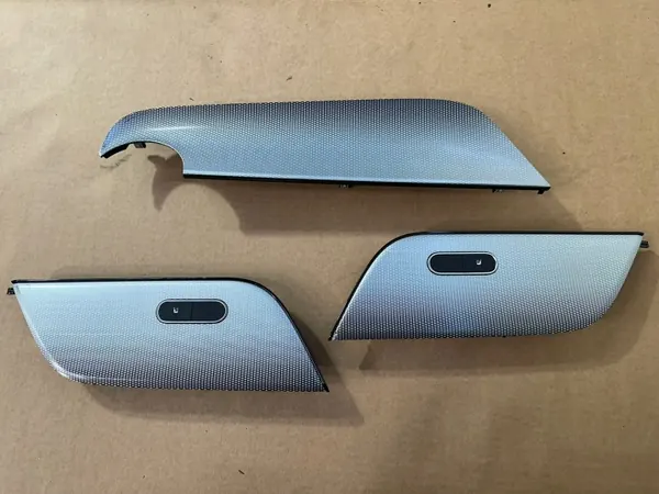 Conjunto de molduras interiores Mercedes Classe B W247 OEM - Usado image 2