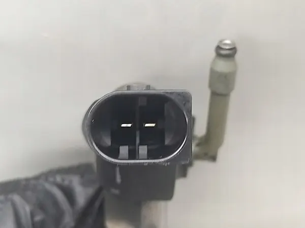 Inyector de combustible Mercedes-Benz W205 C220 2.2 CDI A6510702987 image 7