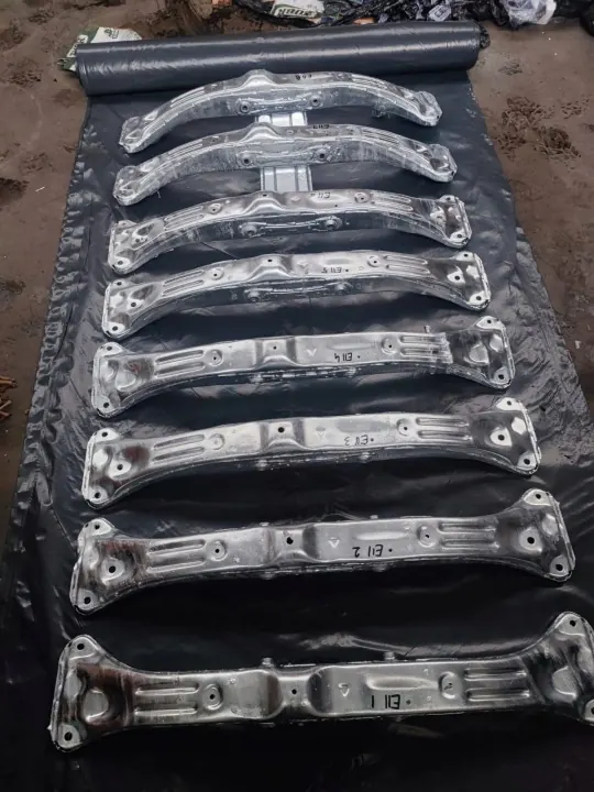 Poutre d'essieu arrière OEM 7854932-7855 Toyota Corolla image 5