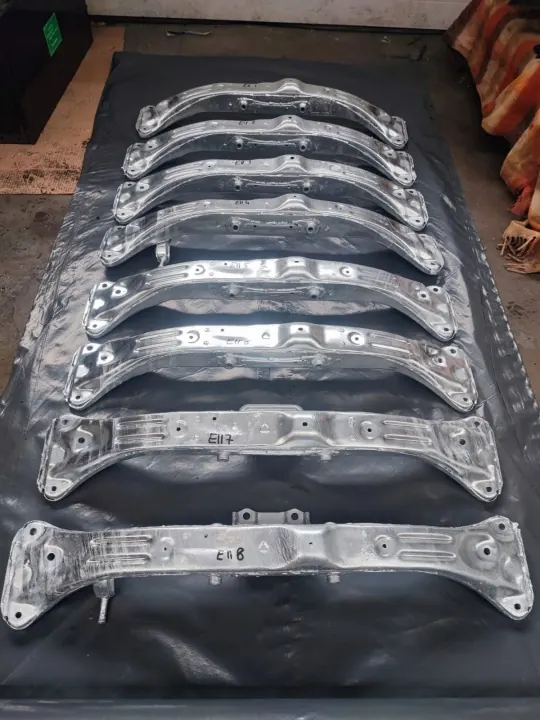 Poutre d'essieu arrière OEM 7854932-7855 Toyota Corolla image 7