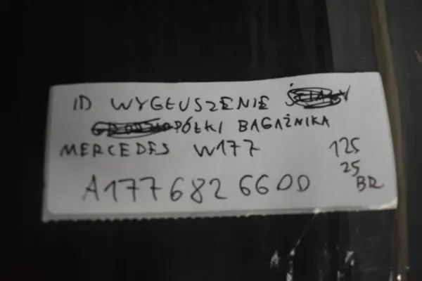 OEM A1776826600 Tavaratilan hyllyn eristys Mercedes W177 image 4