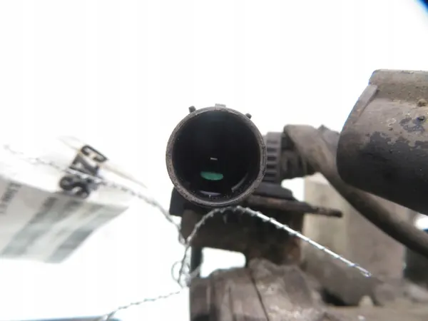 Compresseur de climatisation Mitsubishi Carisma 2000 image 2