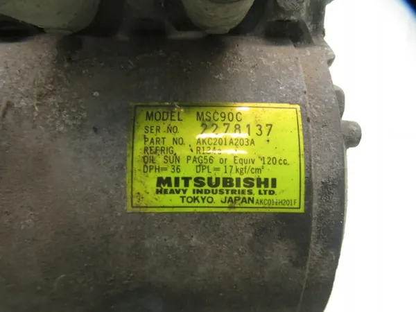 Compresseur de climatisation Mitsubishi Carisma 2000 image 7
