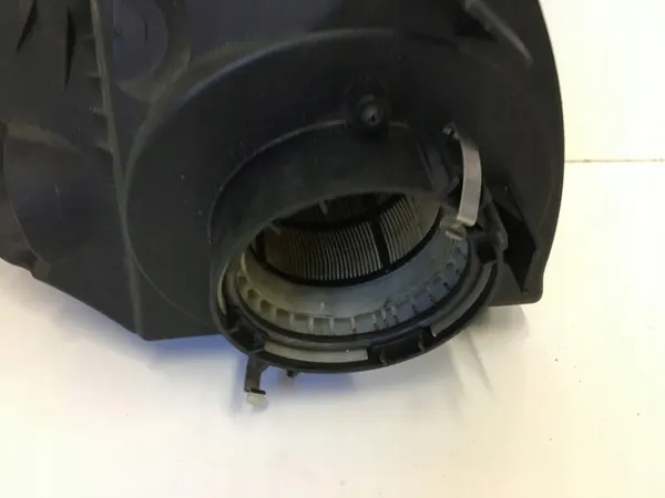 Ilmansuodattimen Kotelo Audi A6 C6 2.7 3.0 TDI image 6