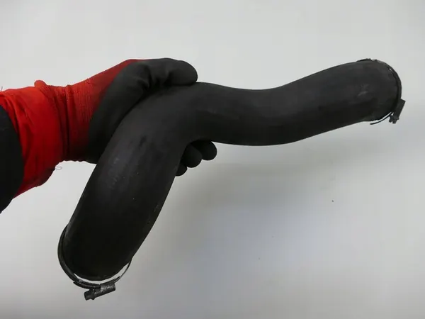 VOLVO XC90 I LIFT 2.4 D5 Luftrohr image 2