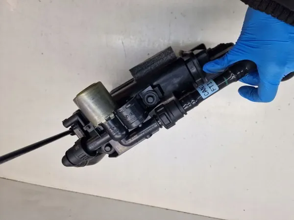 KIA Ceed 2022 Filtre à vapeur carburant OEM 31400CR000 image 10