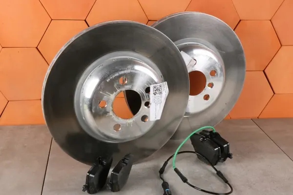 OEM 6880079 Bromsskivor & Belägg Bak BMW image 2