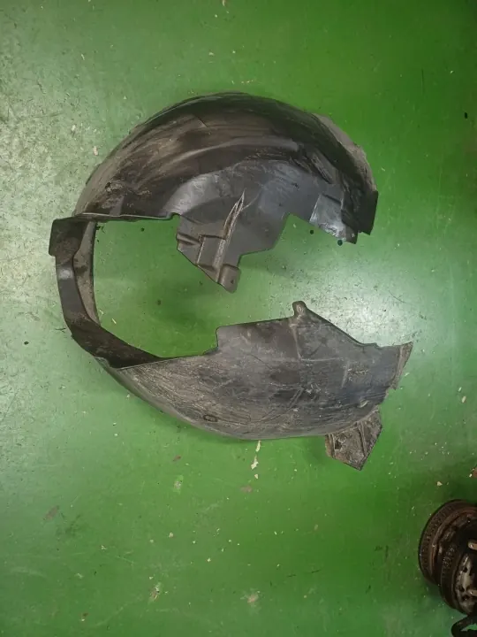 OEM 31694871 Para-lamas dianteiro direito Volvo XC60 image 2