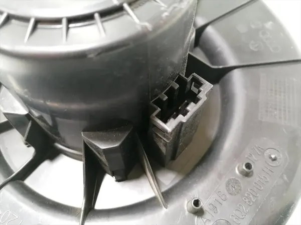 VW Polo Verwarmingsventilator 1.2 44kW (60 HP) OEM 6Q2820015H image 4